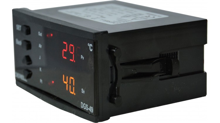 DGS-49R-B Advanced Temperature Controller (24VAC/DC)