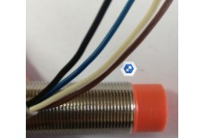 PNP-NC+NO-4 Telli M18 İndüktif sensör."Kablolu" 8mm