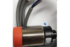 NPN-NC+NO-4 Telli M30 İndüktif sensör."Kablolu" 15mm