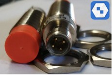 NPN-NO-3 Telli M18 İndüktif sensör."Konnektörlü" 8mm